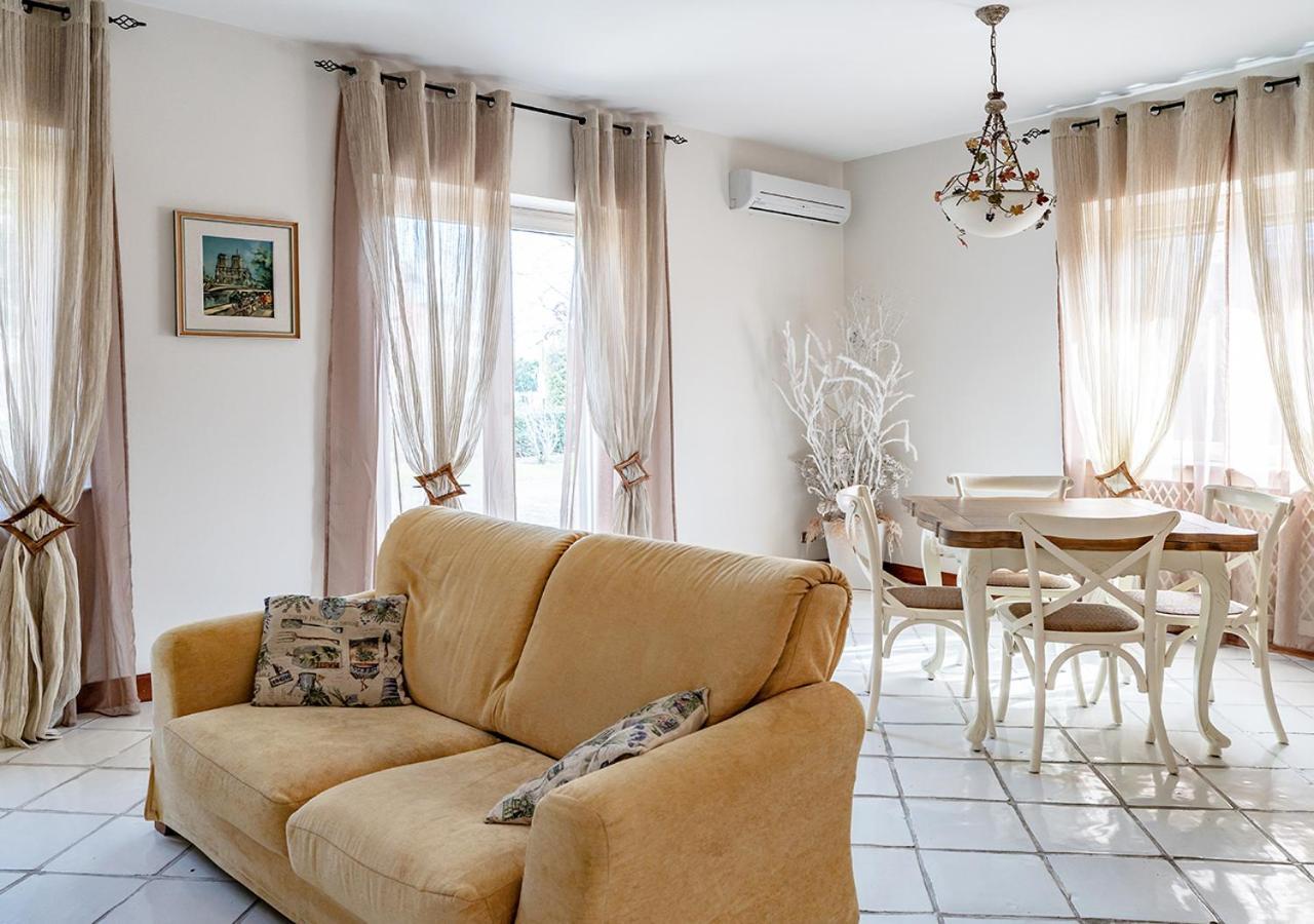 Villa Laura Cisterna di Latina Extérieur photo
